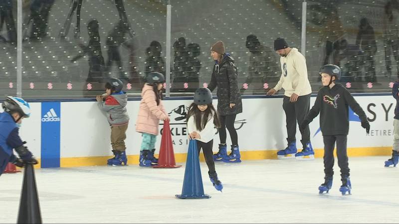 [Kiro 7] Seattle Kraken give kids, fans chance to skate like pros in post-Winter Classic event